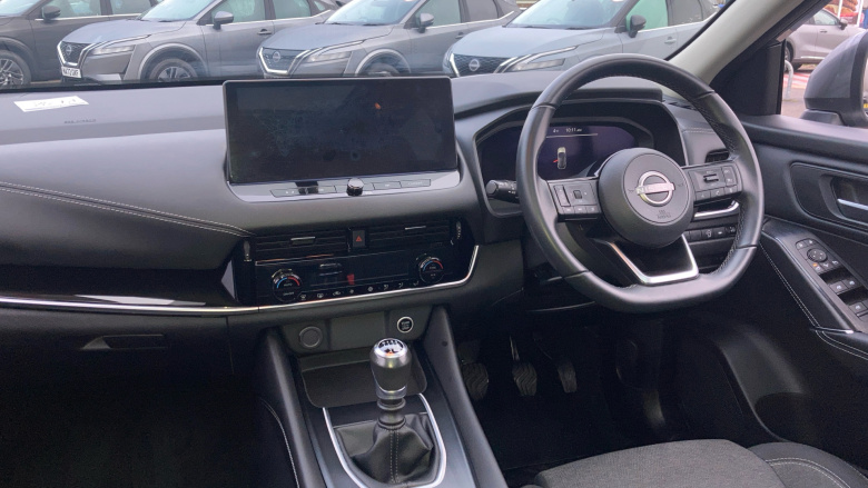 Nissan Qashqai 1.3 DiG-T MH N-Connecta 5dr Petrol Hatchback